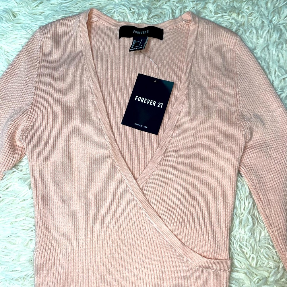 Forever 21 long sleeve cropped shirt